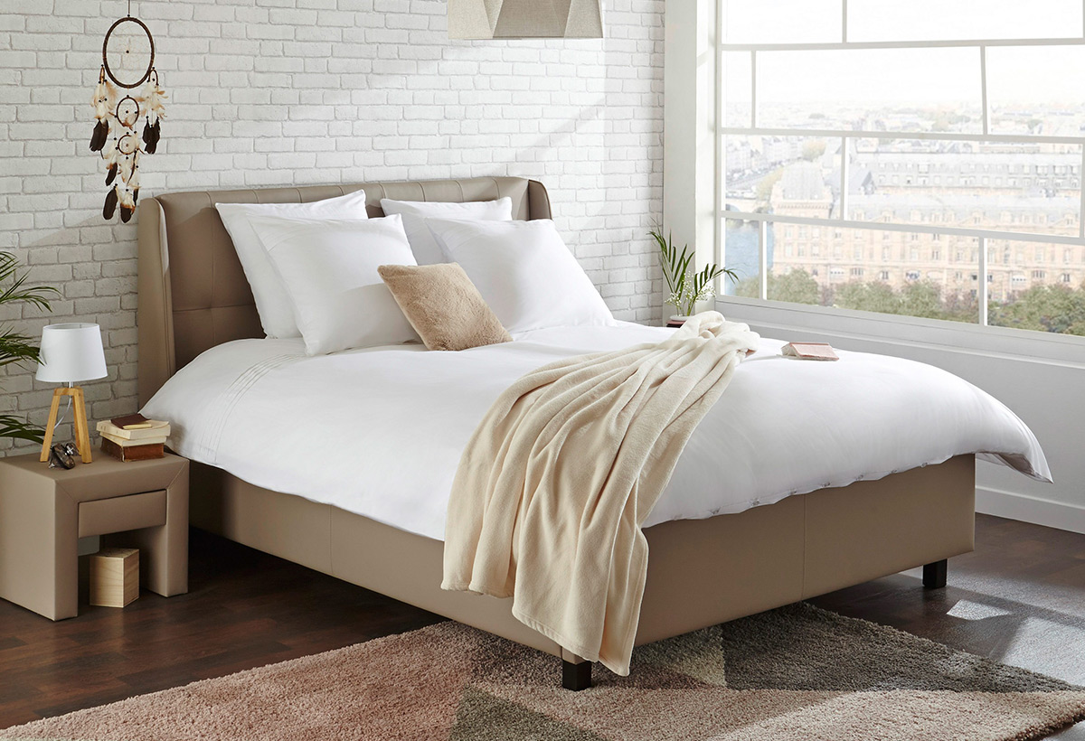 réparer pieds de lit bois