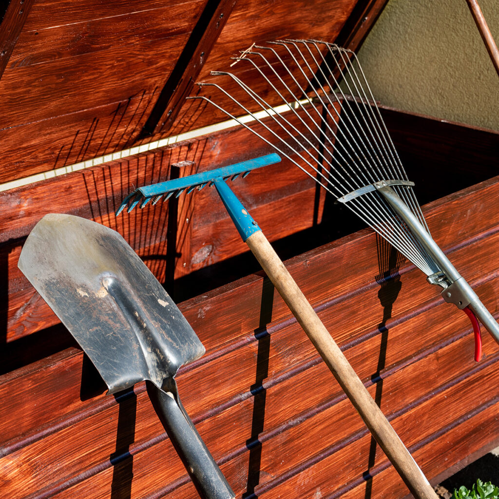 coffre jardin bois outil jardinage