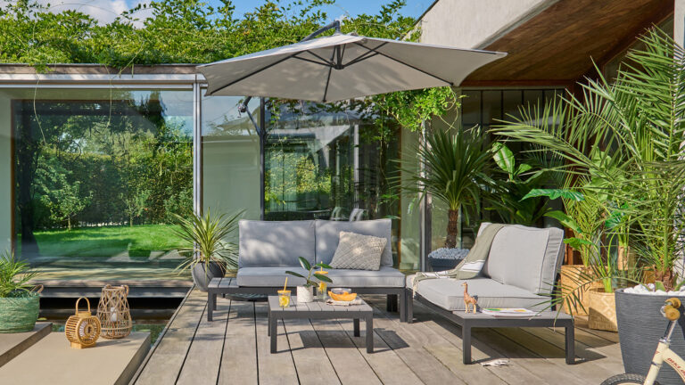 conseils pour choisir salon de jardin resistant soleil