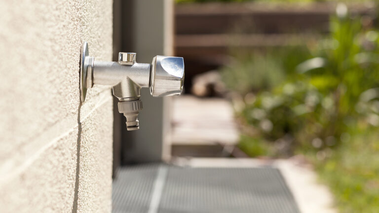 conseils pour installer robinet exterieur