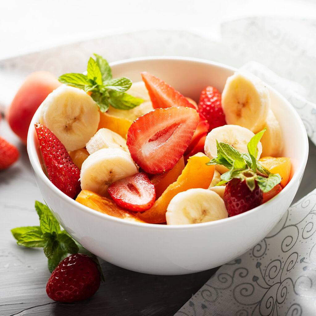 salade de fruits rafraichissante grande tablee