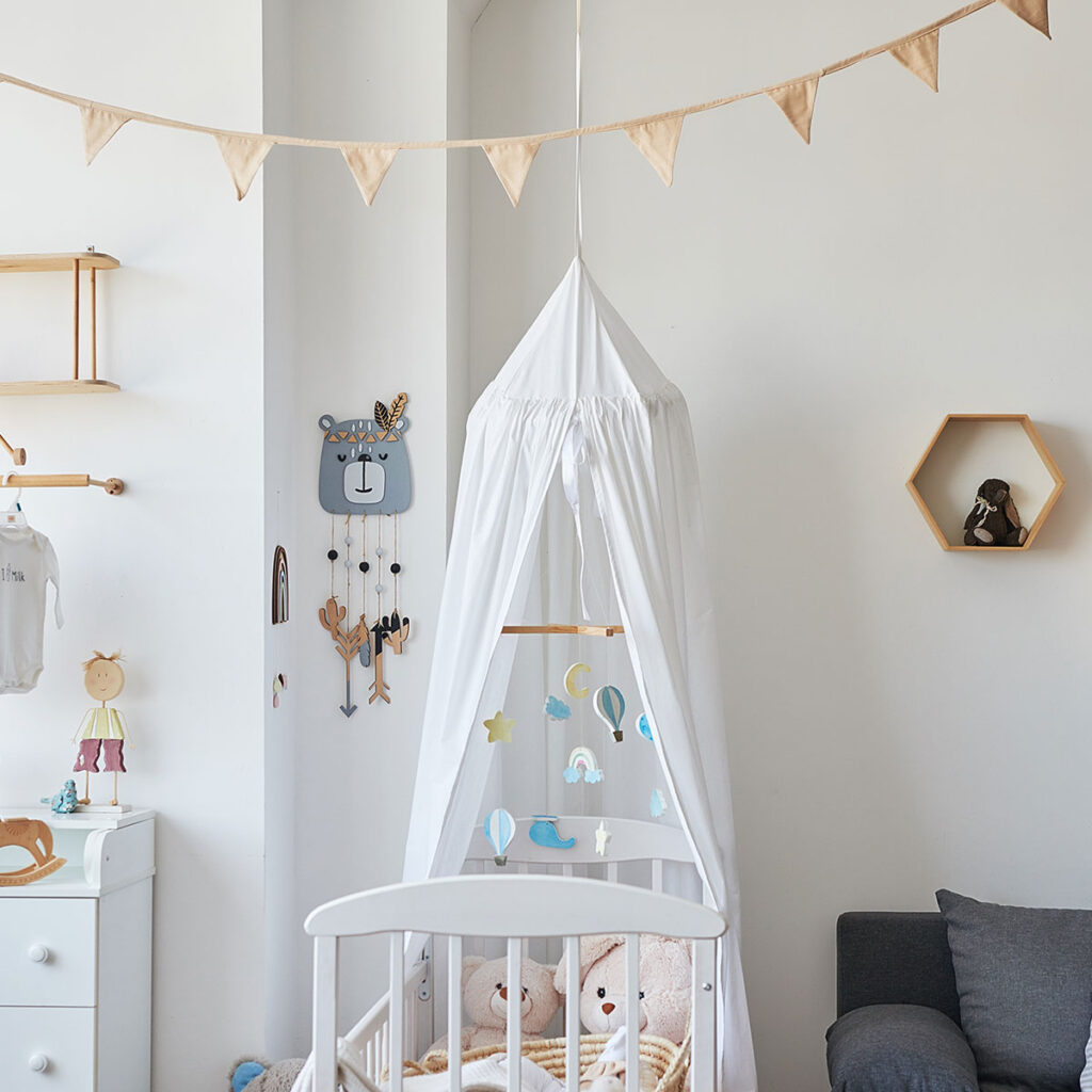 ciel lit bebe tissu blanc