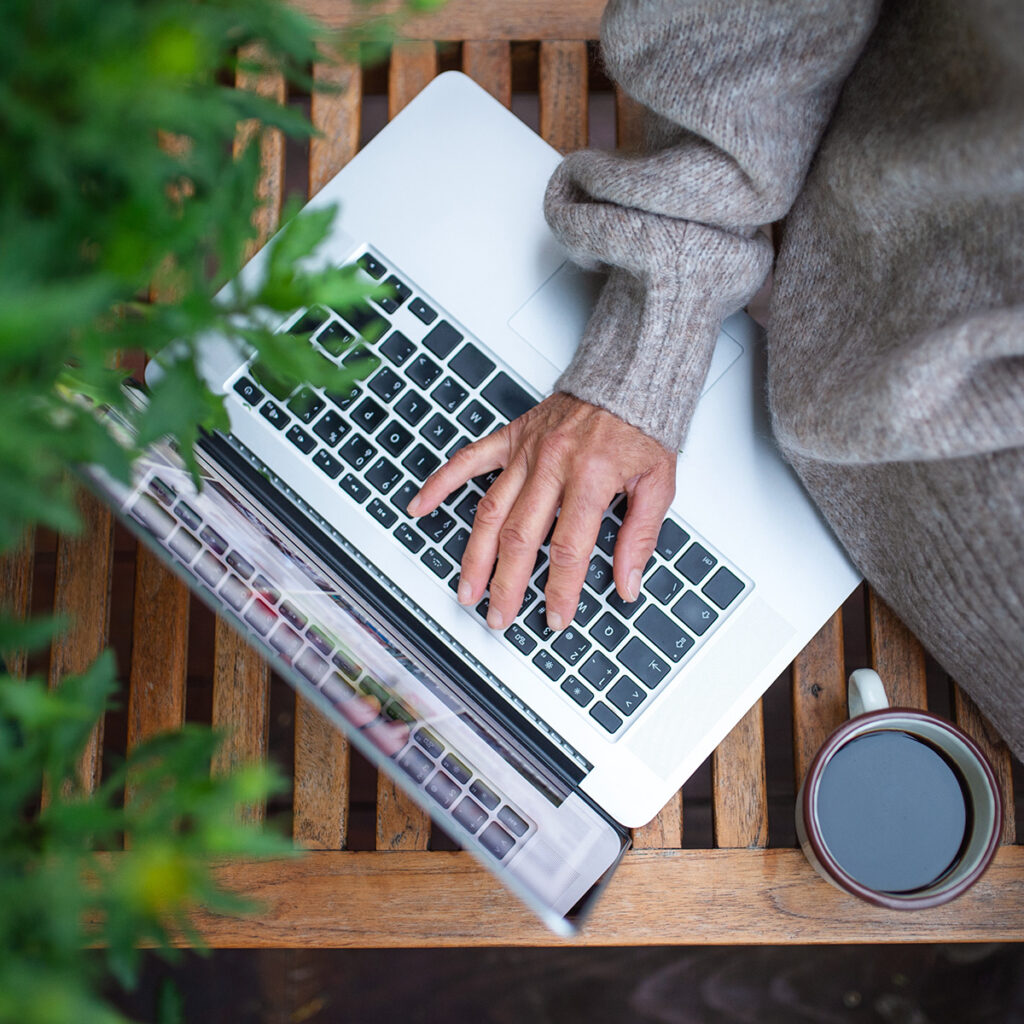 ajuster luminosite confort visuel soleil ordinateur