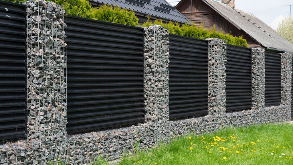 avec quoi remplir mur banc gabion