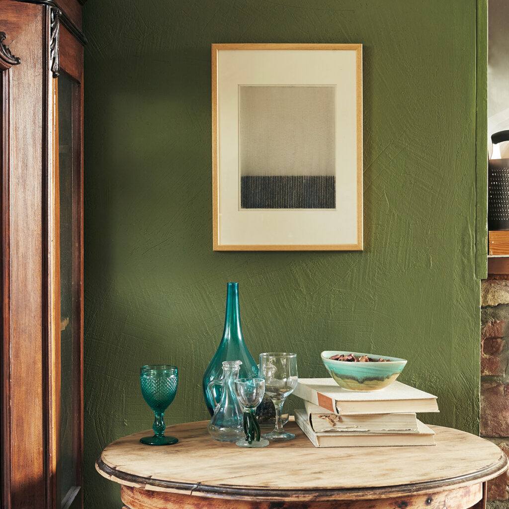 mur vert fonce deco granny chic