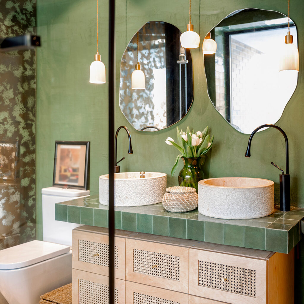 suspensions salle de bains verte lumineuse