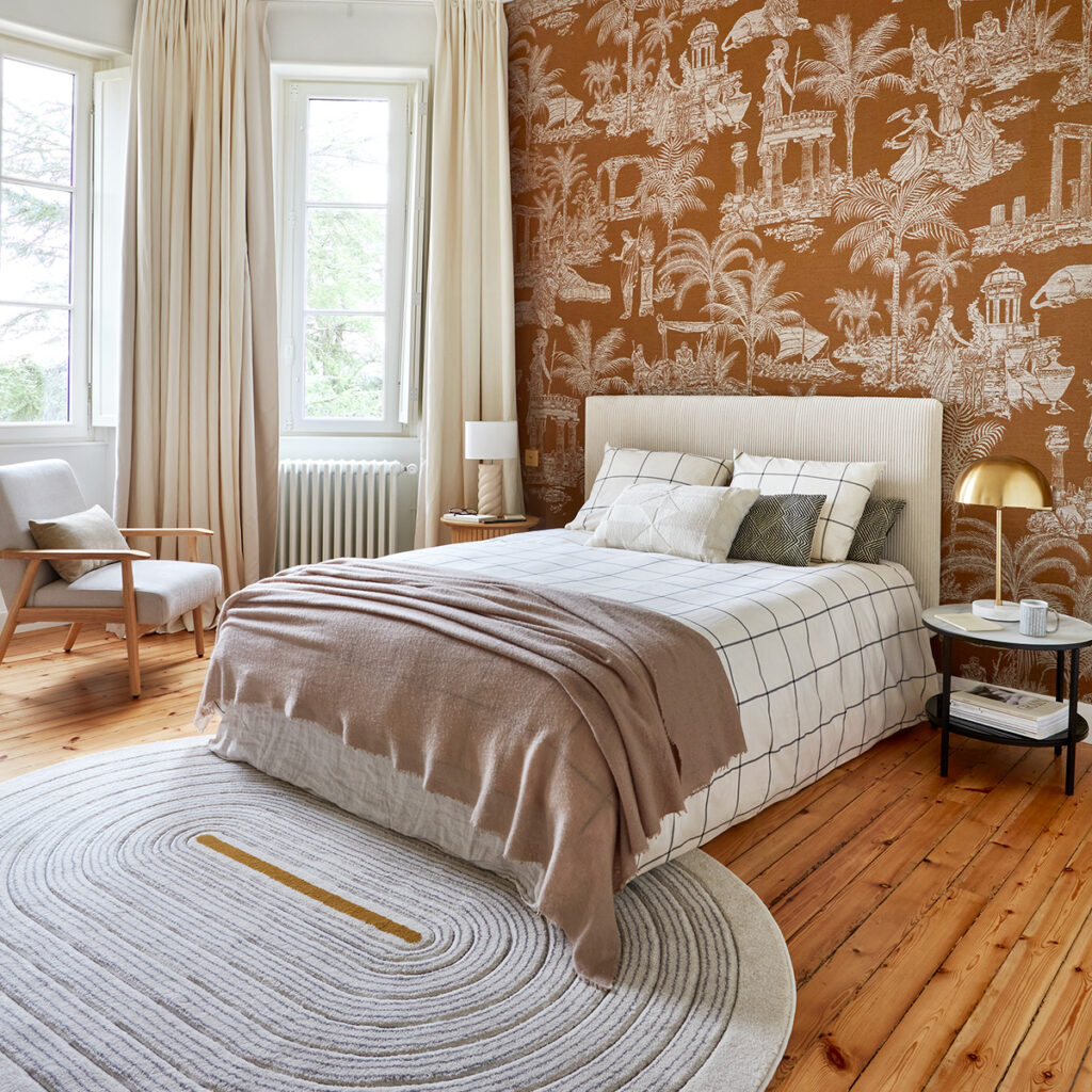 papier peint ocre chambre chaleureuse