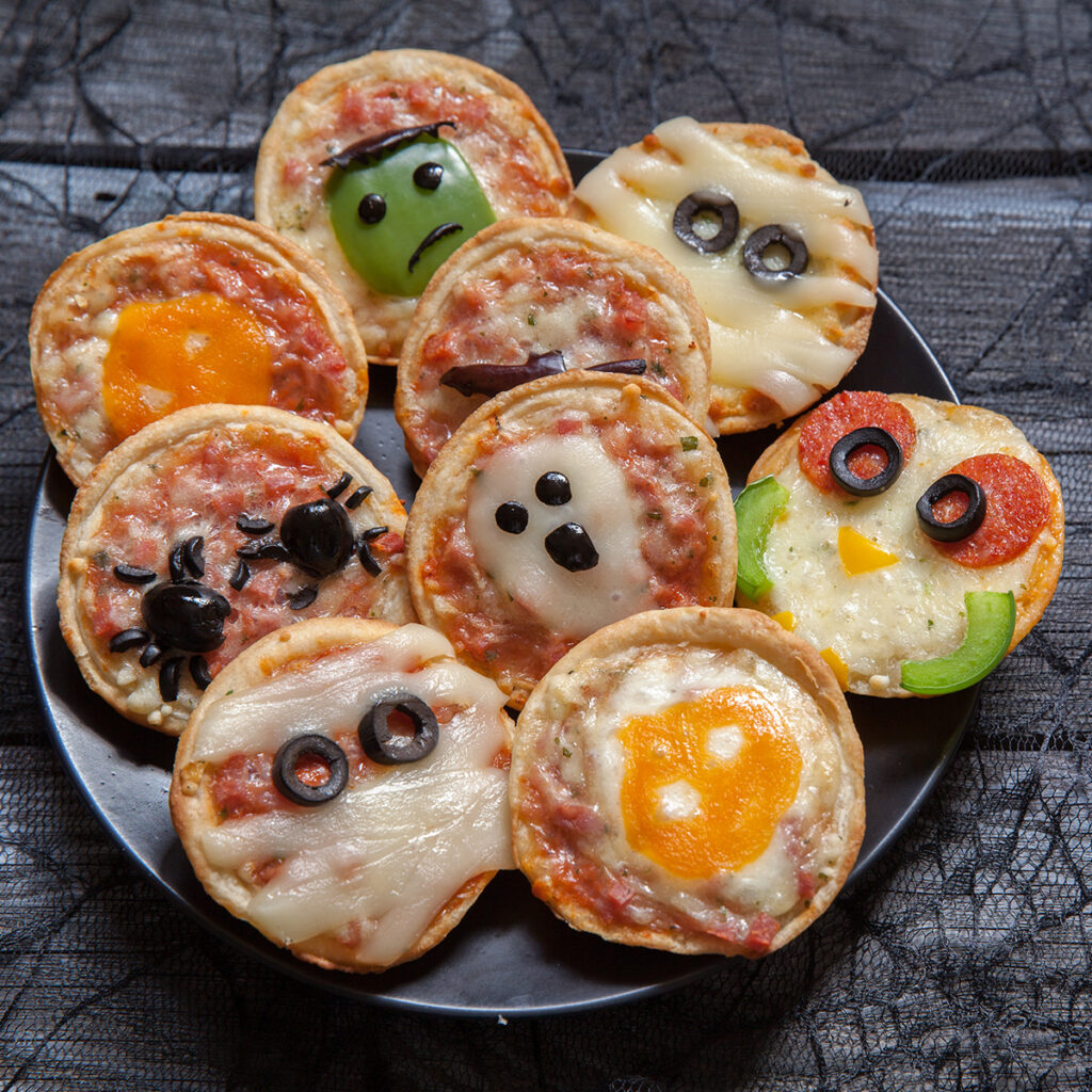 mini pizzas decoration monstres apero halloween