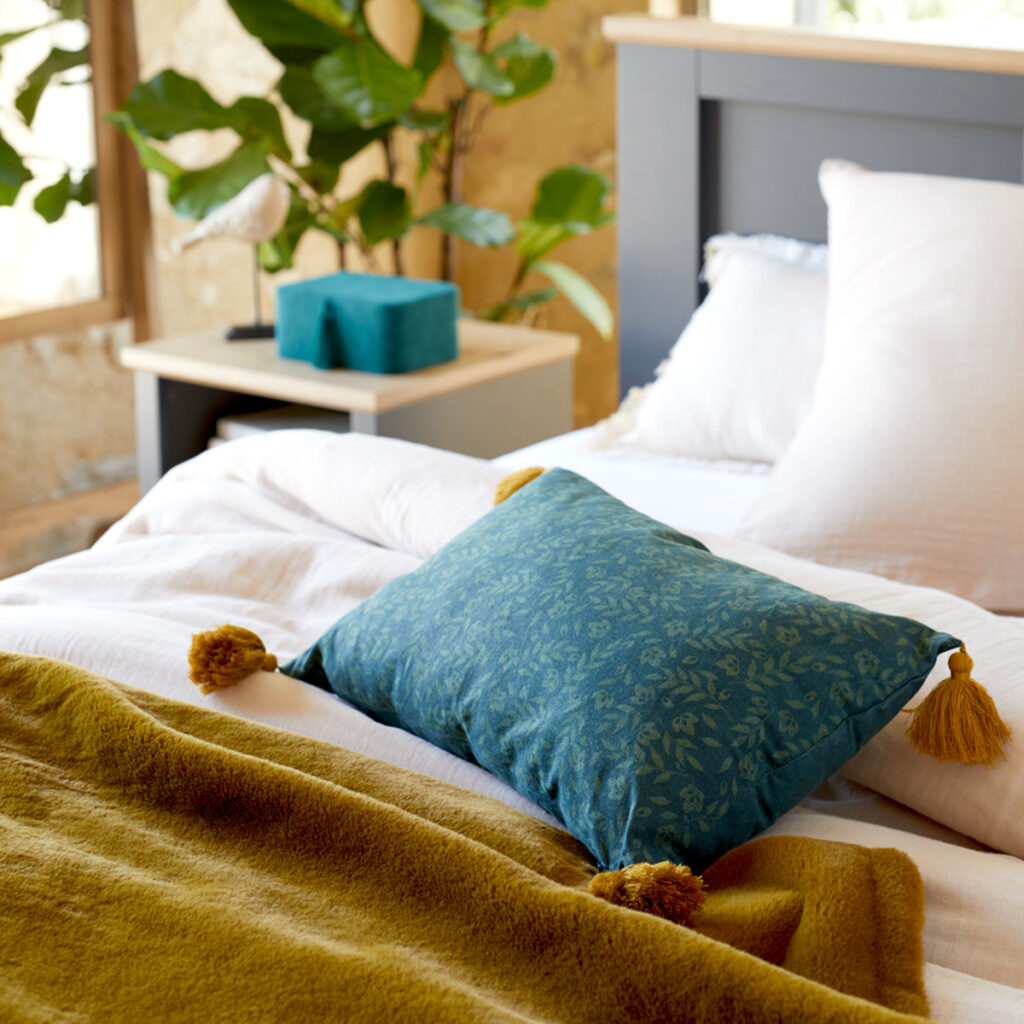 coussin plaid ocre coton lit