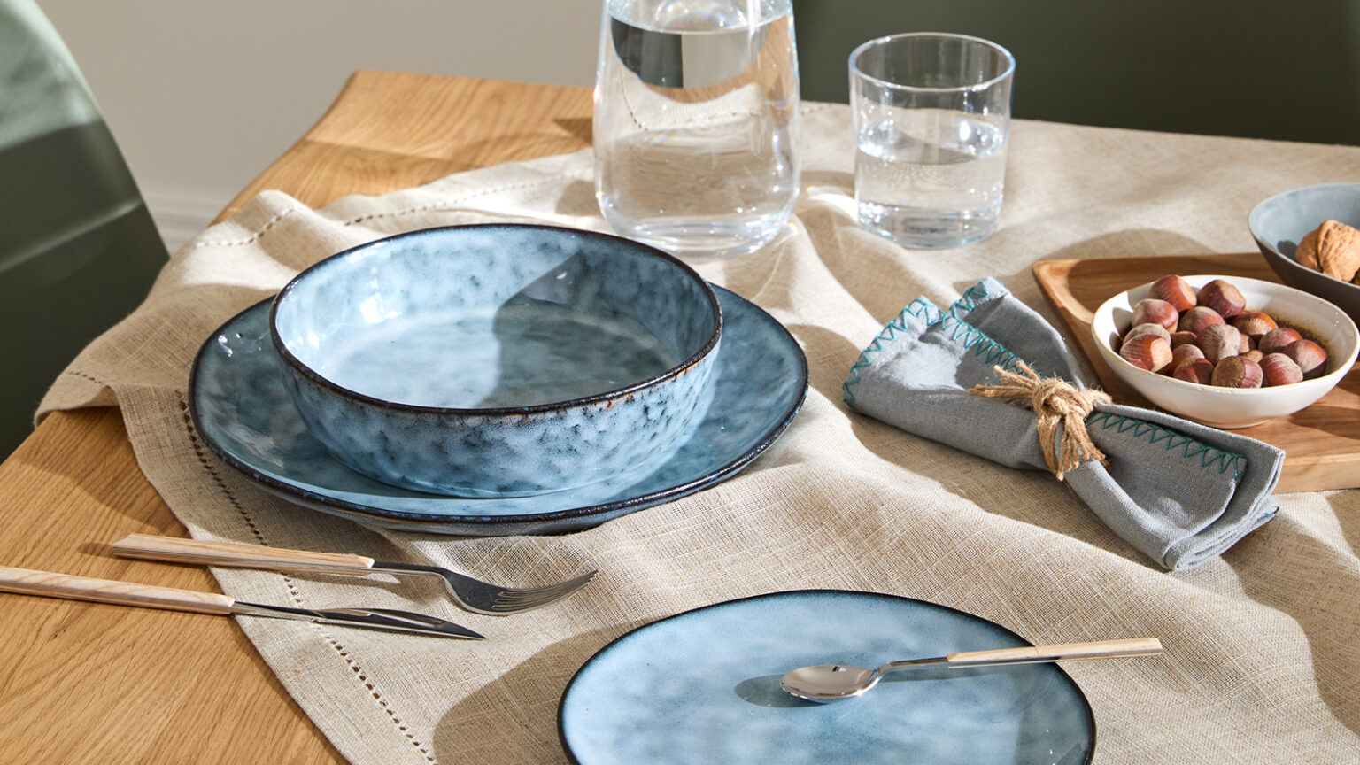 idees vaisselle decoration table scandinave