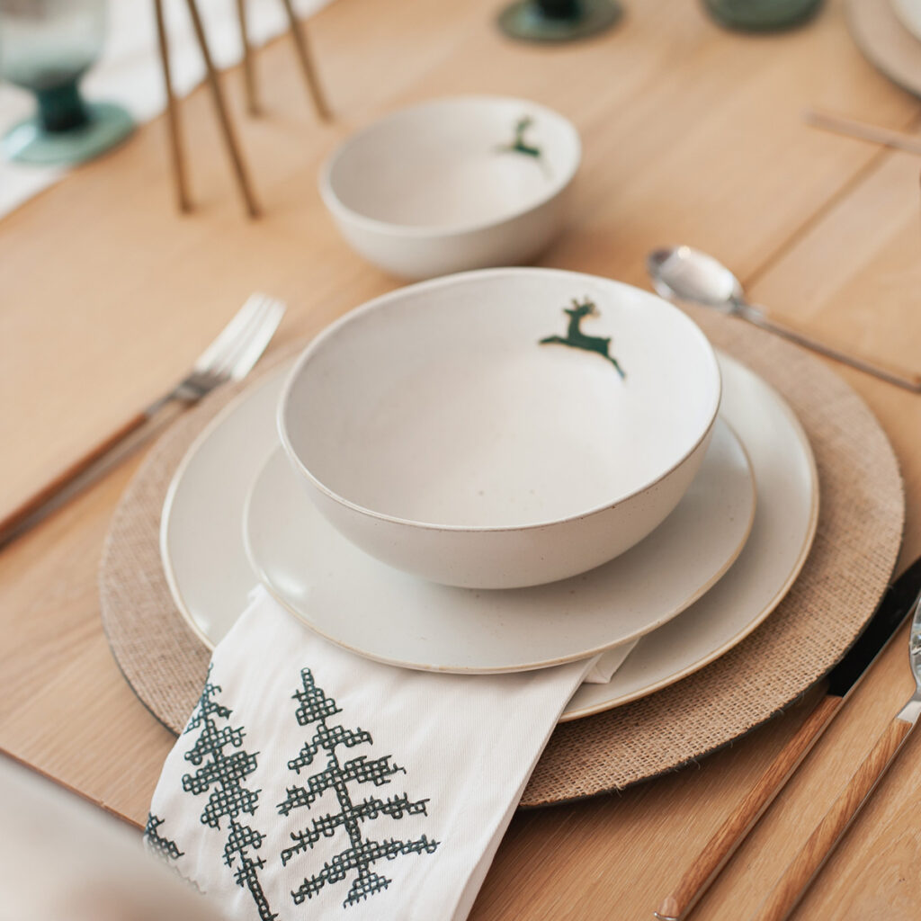 vaisselle motif cerf decoration scandinave