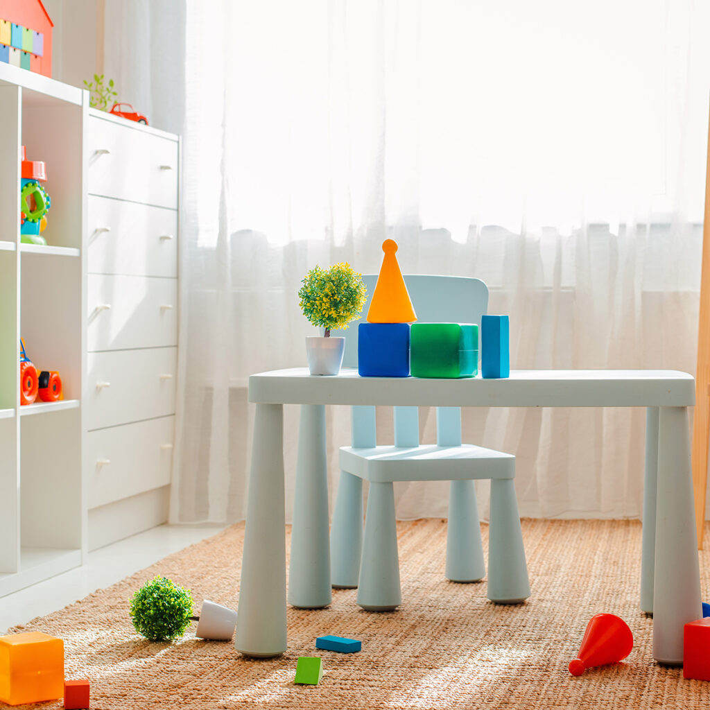 amenagement coin jeux enfants fenetre salon