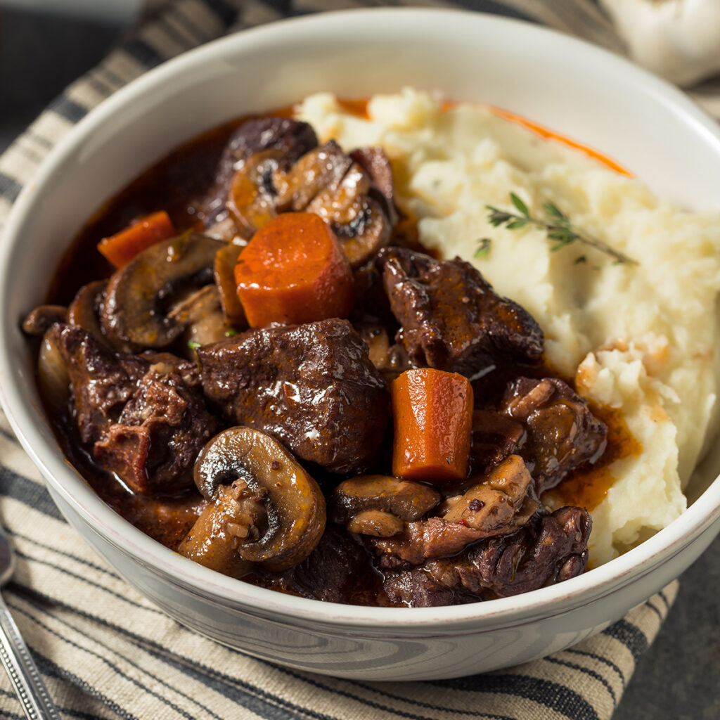 boeuf bourguignon mijote